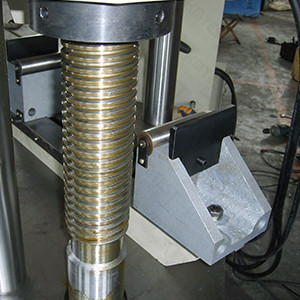 扭轉(zhuǎn)試驗(yàn)機(jī)